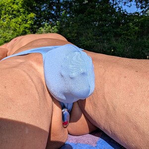 Blue thong (dry) 02.jpg